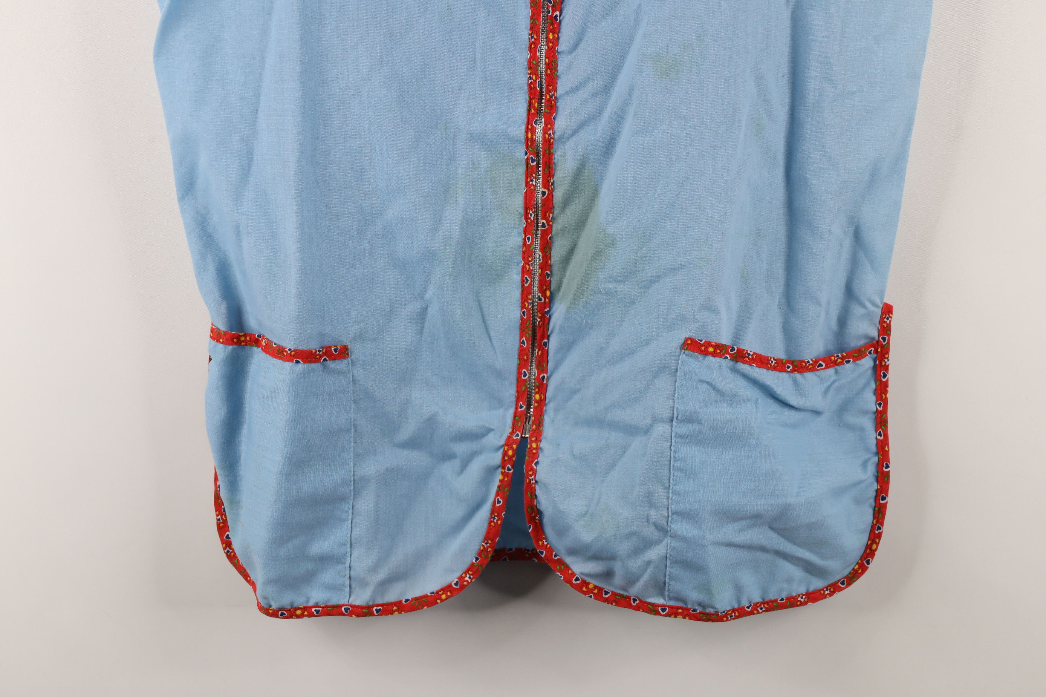 Vintage Vintage 70s Streetwear Heart Flower Trim Full Zip Vest USA Size L / US 10 / IT 46 - 3 Thumbnail