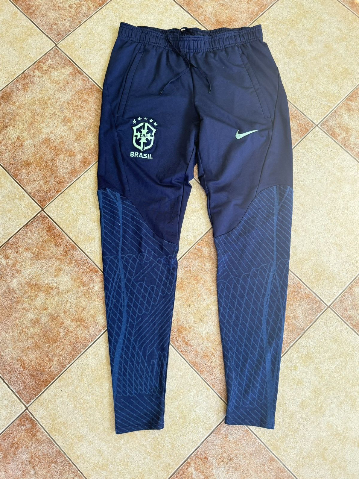 Nike Nike Brazil 2022-2023 Soccer Track Pants Football Jersey Kit Size US 30 / EU 46 - 1 Thumbnail