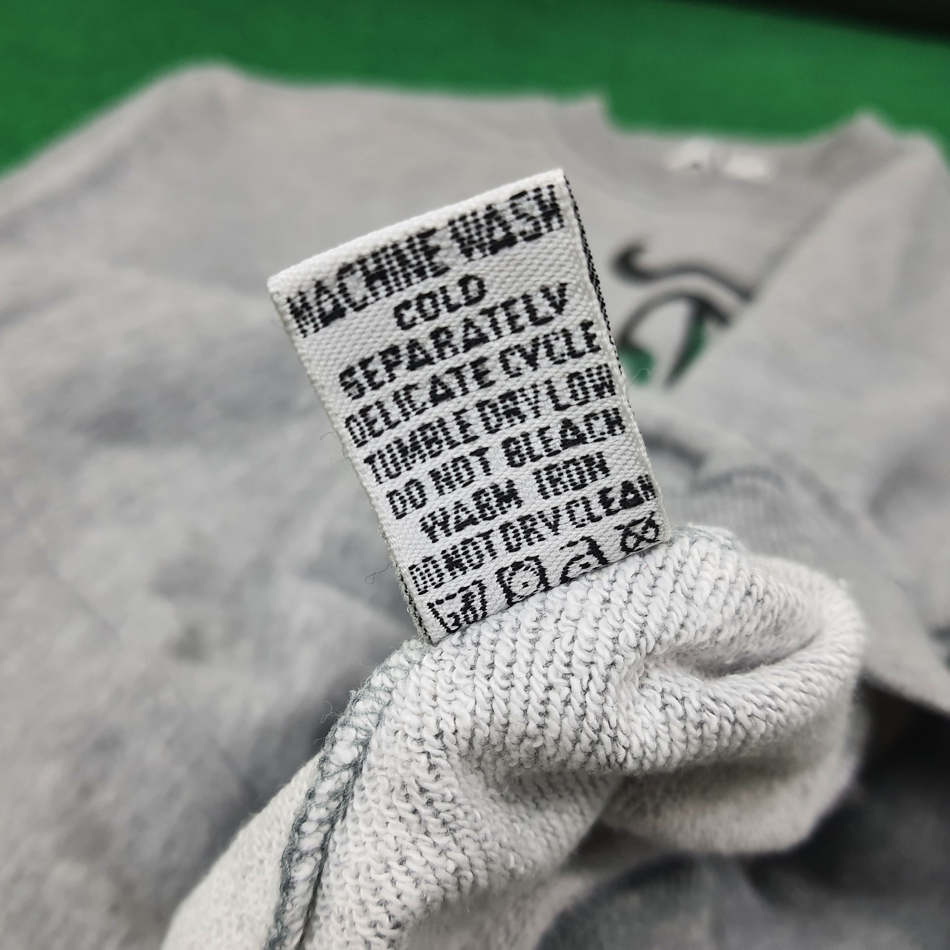 Calvin Klein Vintage Calvin Klein Jeans Sweatshirt C251N1 Size US M / EU 48-50 / 2 - 7 Thumbnail