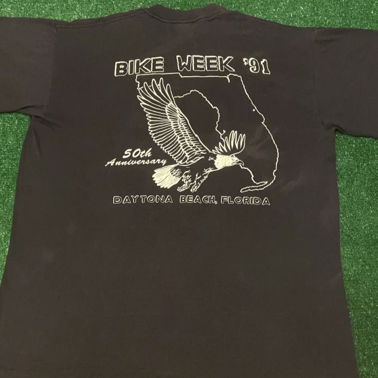 Vintage VINTAGE 90s Bike Week USA Biker Daytona Beach Florida Eagle 1991 VTG Shirt XL Gray Mens Short Sleeve T-Shirt Size US XL / EU 56 / 4 - 2 Thumbnail
