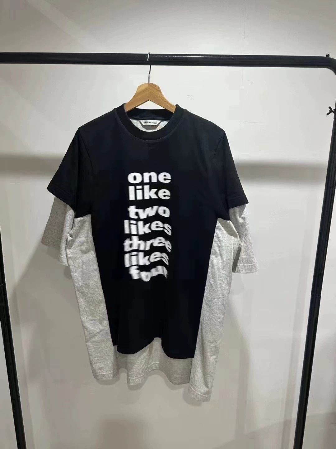 Balenciaga Balenciaga Black Grey Logo T-shirt - dmc Size US S / EU 44-46 / 1 - 1 Thumbnail