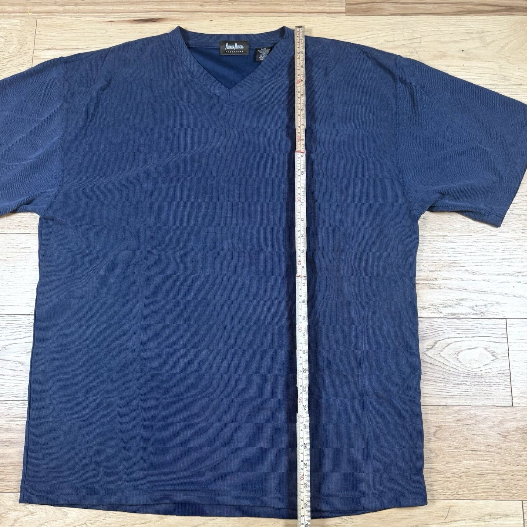 Neiman Marcus VINTAGE Neiman Marcus V Neck Shirt Mens L Blue Rayon T-Shirt Size US L / EU 52-54 / 3 - 6 Thumbnail