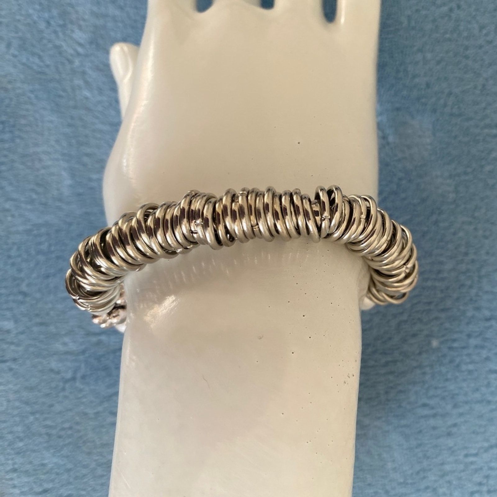 Other Silvertone and Faux Pearl Stretch Bracelet Size ONE SIZE - 6 Thumbnail