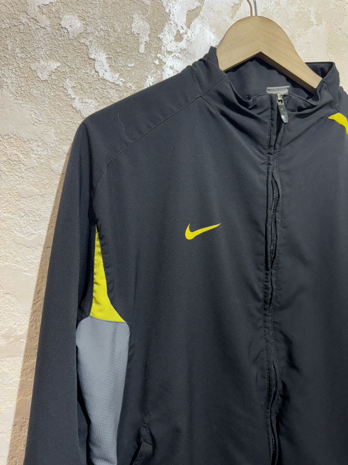 Nike Vintage Nike TOTAL 90 Light Jacket Size XL Size US XL / EU 56 / 4 - 3 Thumbnail