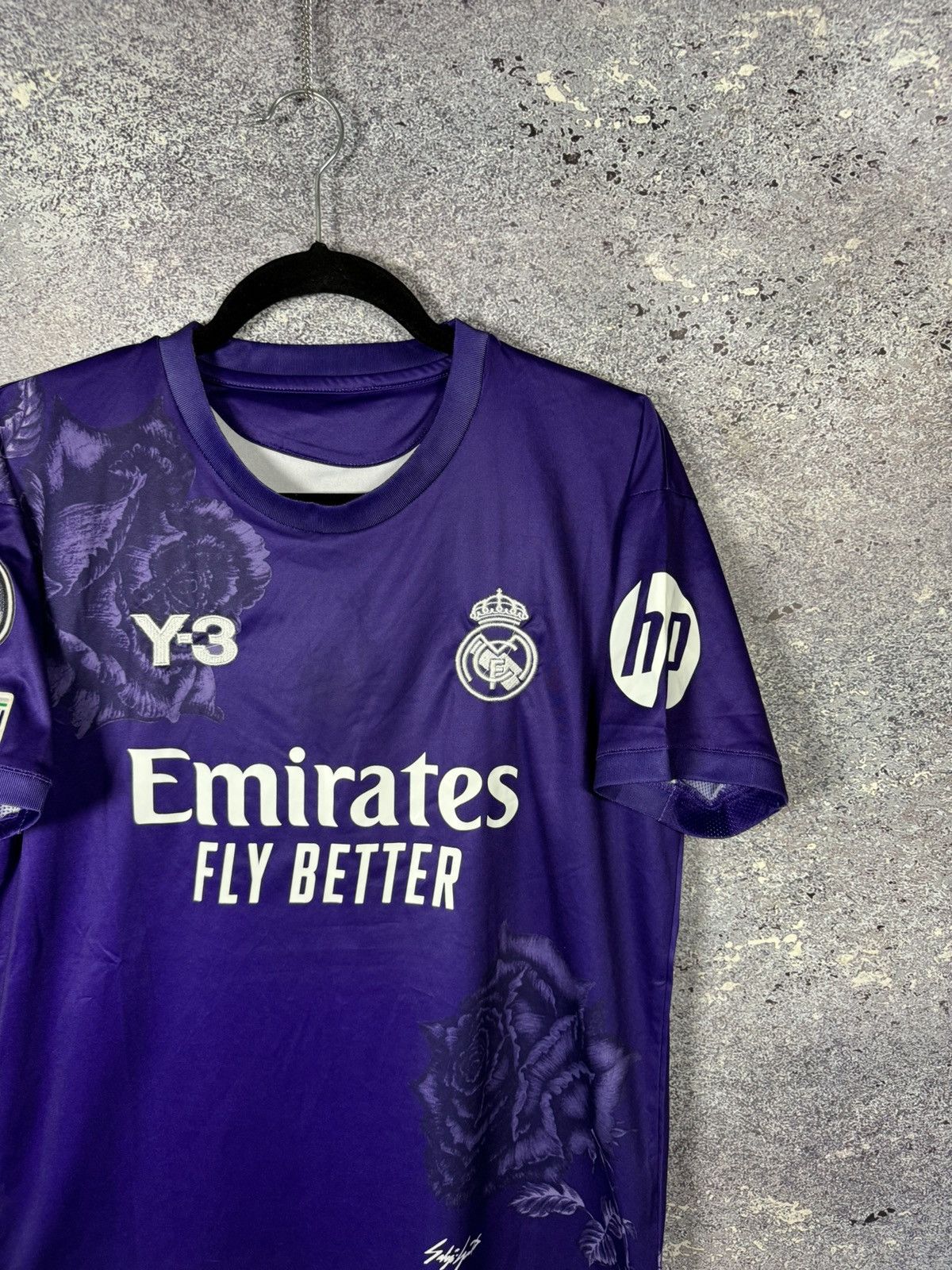 Vintage BELLINGHAM Y-3 Real Madrid 2023/24 Fourth Fan Version Jersey Size US S / EU 44-46 / 1 - 3 Thumbnail