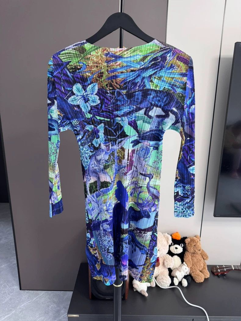 Issey Miyake Issey Miyake size:3 Blue Zoo Aurora Jungle Series Pleated Size S / US 4 / IT 40 - 2 Thumbnail