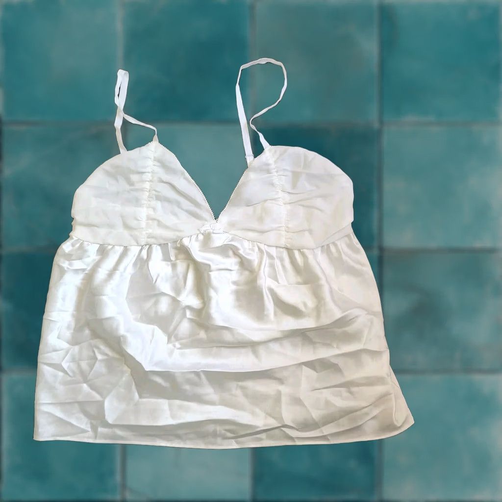 Vintage Vera Wang Women's Junior White Top - Size M Tank Sleeveless Casual Travel Juniors Teens Regular Shirt Size M / US 6-8 / IT 42-44 - 1 Thumbnail