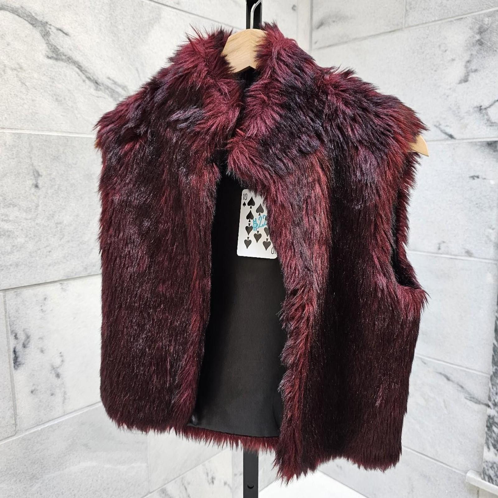 Other Women's Burgundy Me Jane Faux Fur Vest Size S / US 4 / IT 40 - 1 Thumbnail