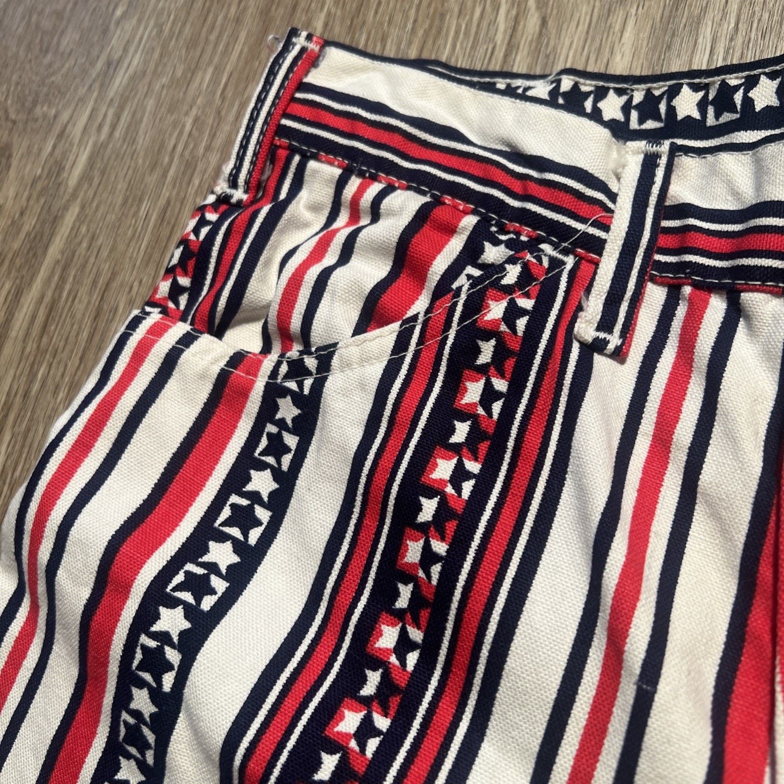 Levi's 60s Vintage LEVI'S Big E Stars Stripes Flare Jeans 29 27 VGC Size US 29 - 8 Thumbnail