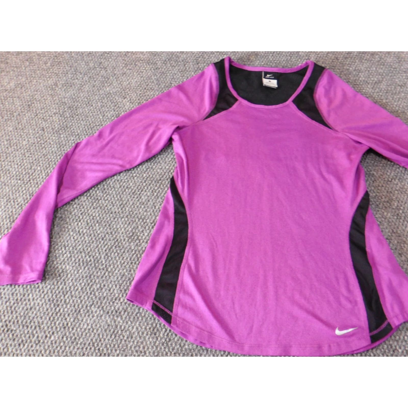 Nike Nike Womens Shirt S Purple Dri-Fit Stretch Pullover Logo T-Shirt Active Running Yoga Short Sleeve? Size S / US 4 / IT 40 - 4 Thumbnail