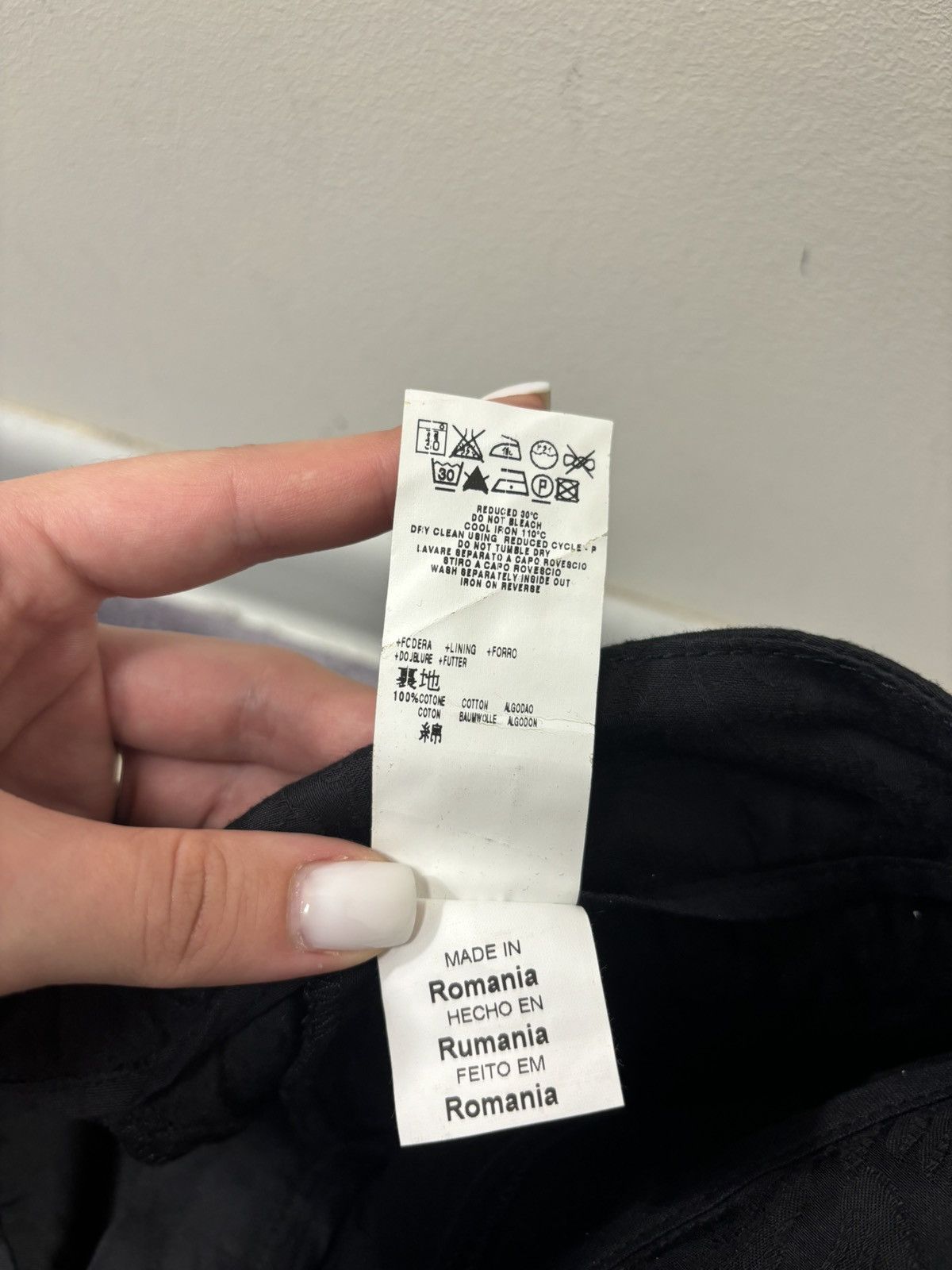Moschino Vintage Moschino Women’s Flowers Pattern Luxury Black Pants Size 28" / US 6 / IT 42 - 10 Thumbnail