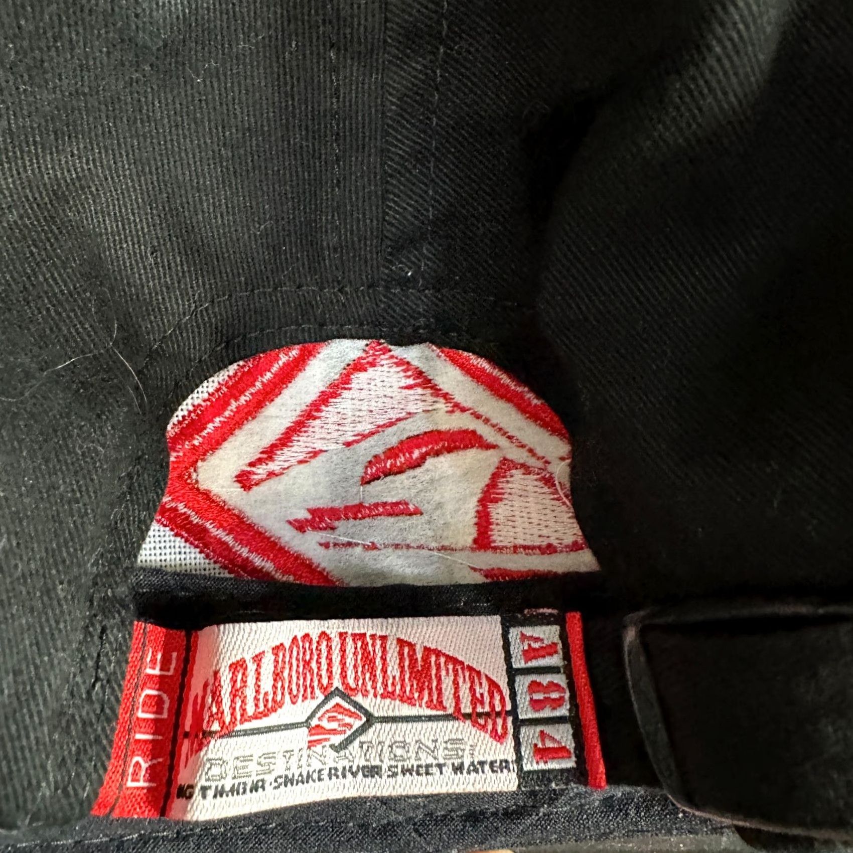 Marlboro VINTAGE Marlboro Baseball Cap Hat Black Adjustable Men Size ONE SIZE - 5 Thumbnail