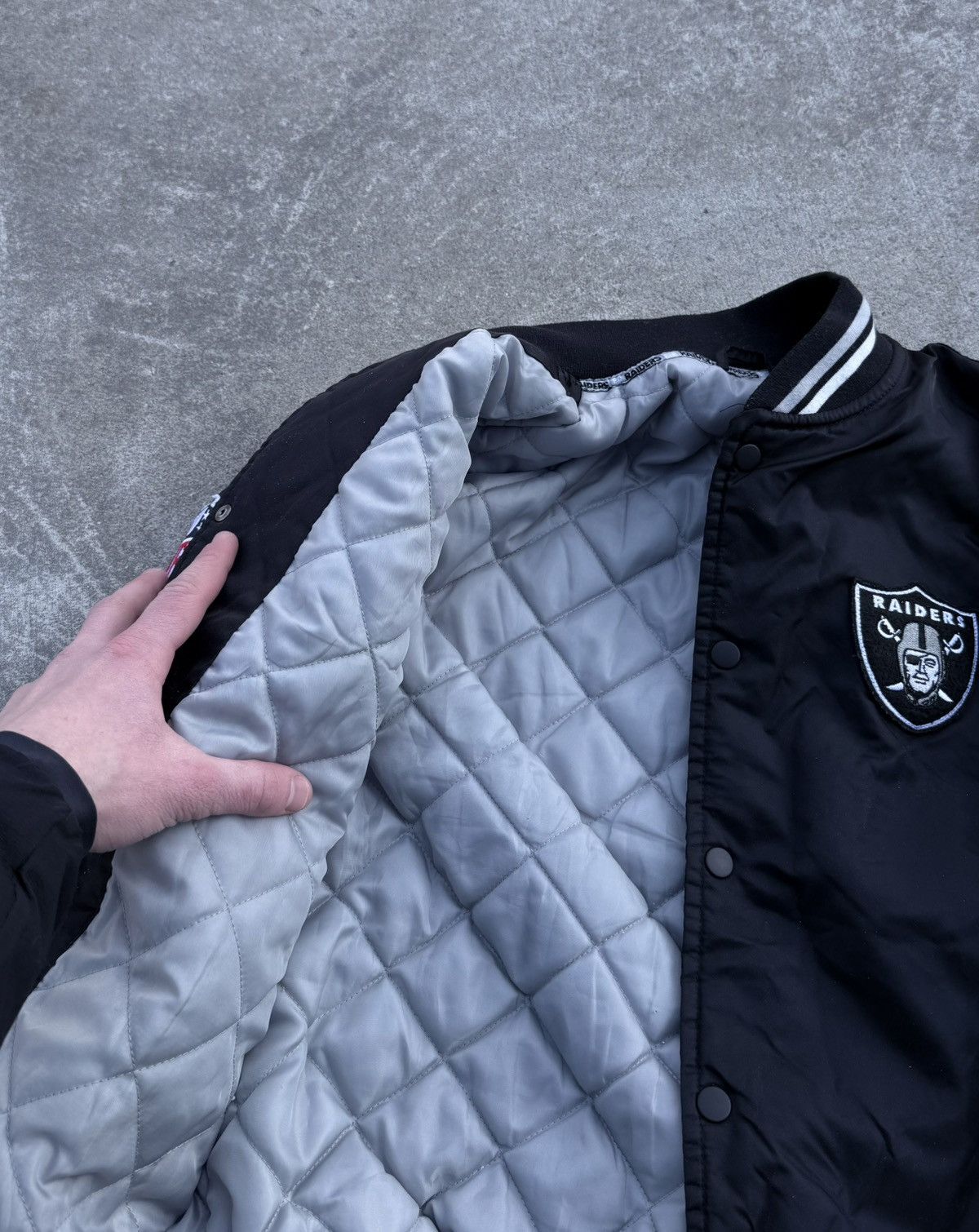 Other Vintage NFL Raiders Y2K avantgarde streetwear band bomber Size US XS / EU 42 / 0 - 15 Thumbnail