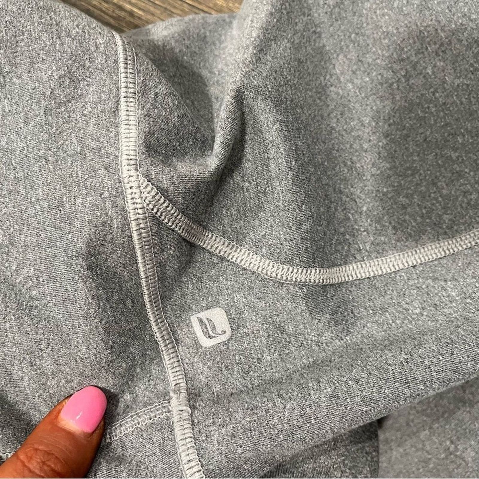 Fabletics Fabletics Define PowerHold High-Waisted Capri Leggings Small Size 26" / US 2 / IT 38 - 2 Thumbnail