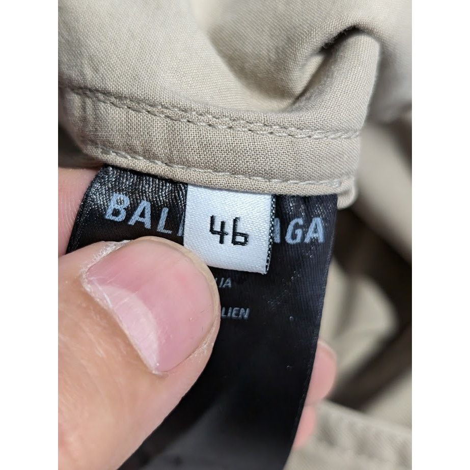 Balenciaga o1rshd1 Cargo Short in Beige Size US 30 / EU 46 - 20 Thumbnail