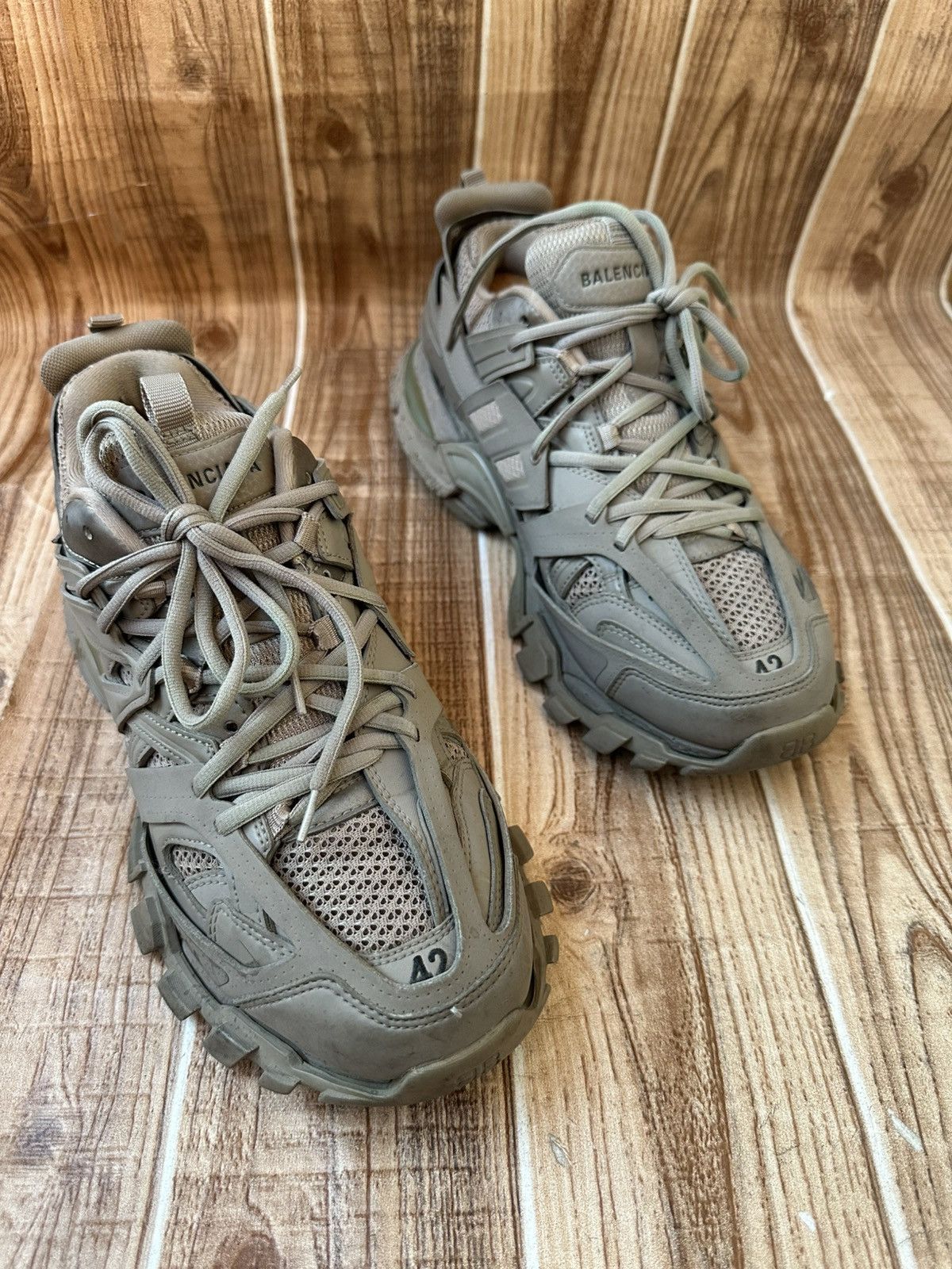 Balenciaga Balenciaga Track Sneakers Gray Lowtops Size US 9 / EU 42 - 14 Thumbnail
