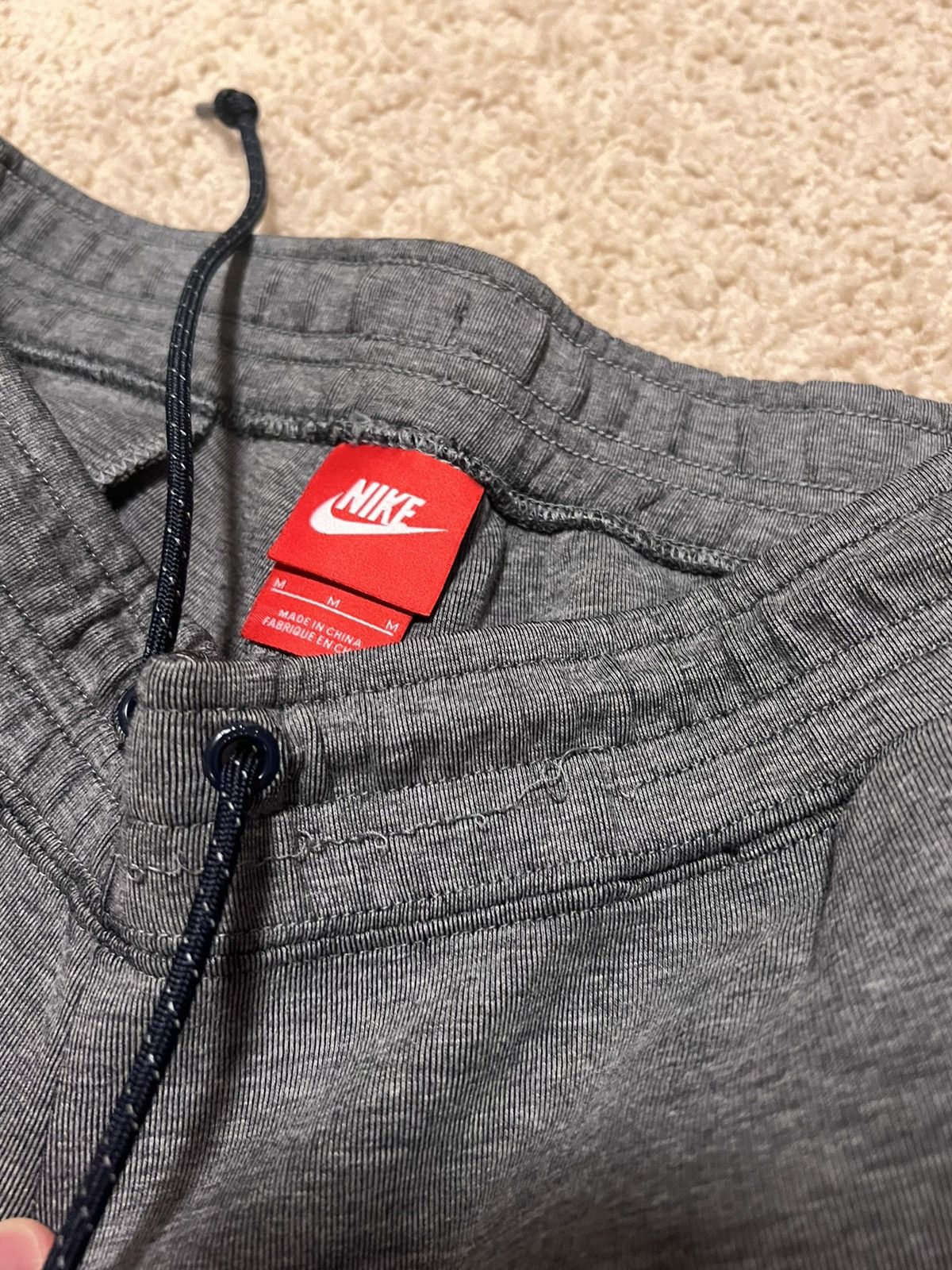 Nike Nike tech fleece joggers (2M) Size US 32 / EU 48 - 2 Thumbnail