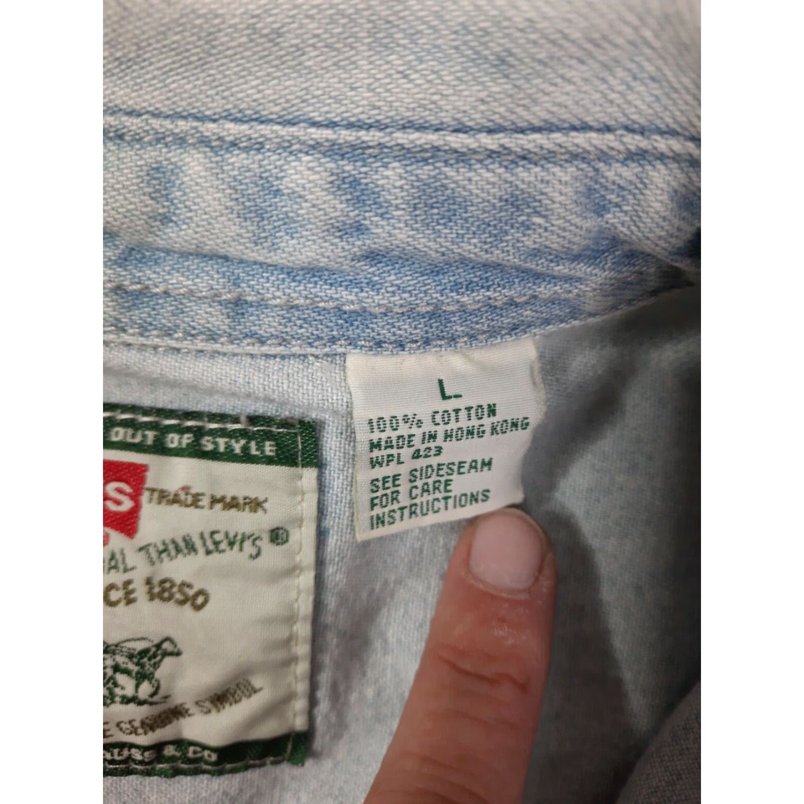 Levi's VINTAGE Levi's Denim Shirt LARGE Light Wash Relaxed Button Up Long Sleeve L4S Size US L / EU 52-54 / 3 - 3 Thumbnail