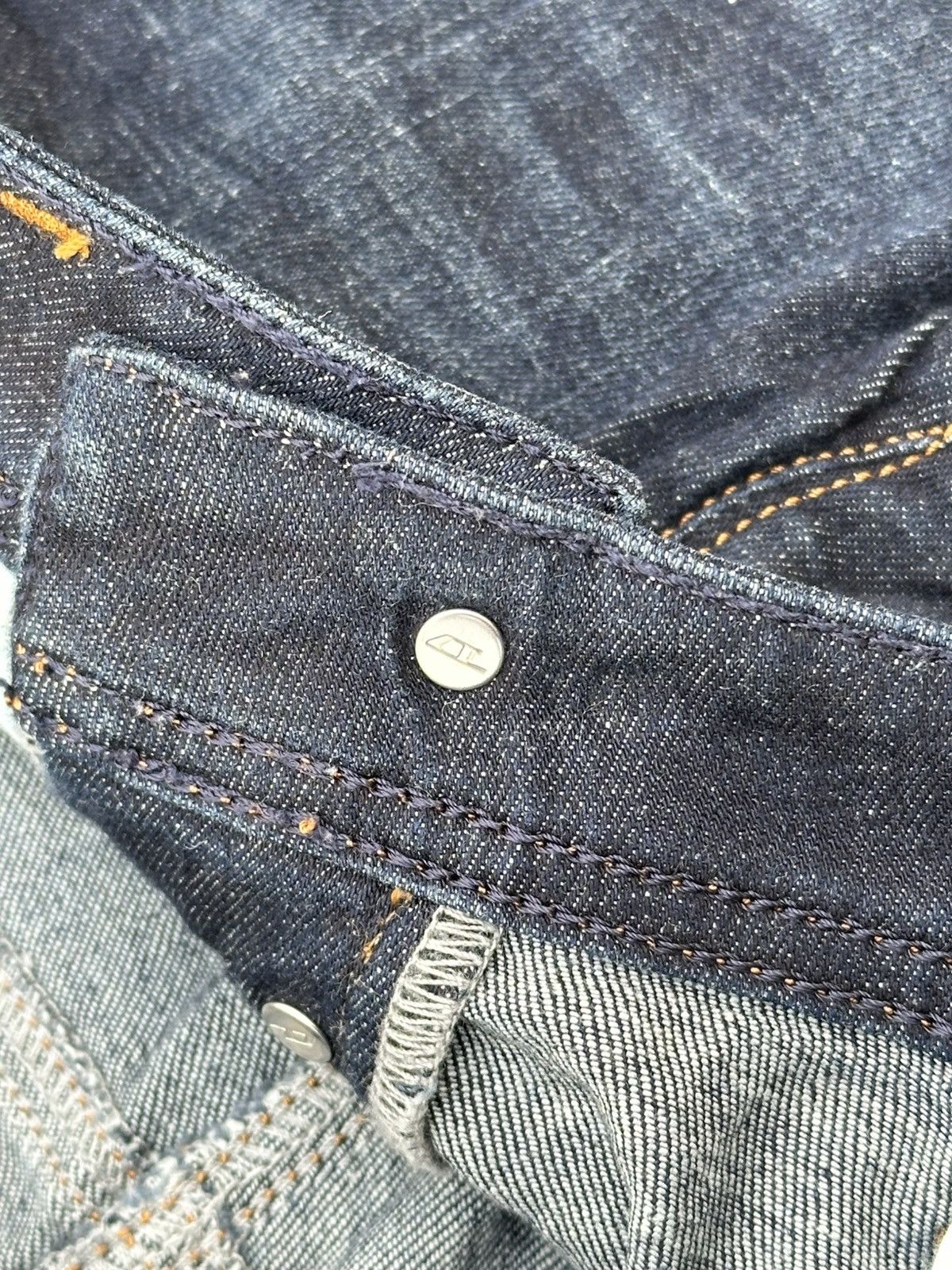 Diesel DIESEL 'Only The Brave' - MENS VINTAGE BLUE DENIM JEANS. Size US 30 / EU 46 - 12 Thumbnail