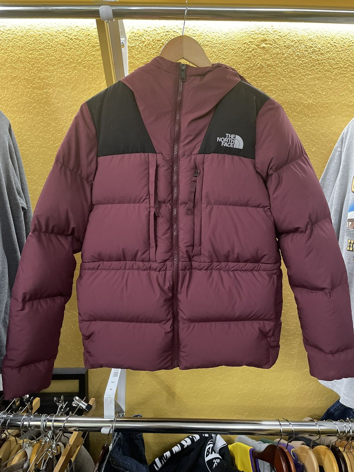 The North Face The North Face Small Burgundy 550 Hooded Puffer Jacket Size S / US 4 / IT 40 - 1 Thumbnail