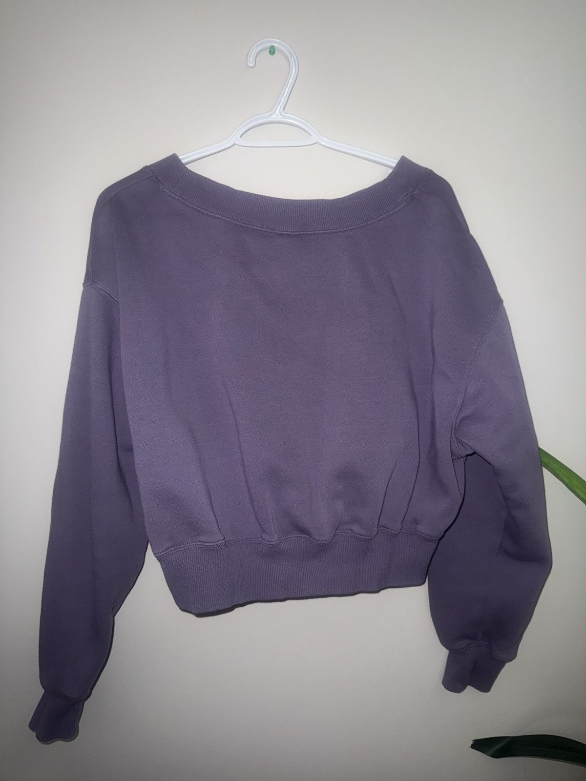 Nike Nike womens purple crop sweater Size M / US 6-8 / IT 42-44 - 2 Thumbnail