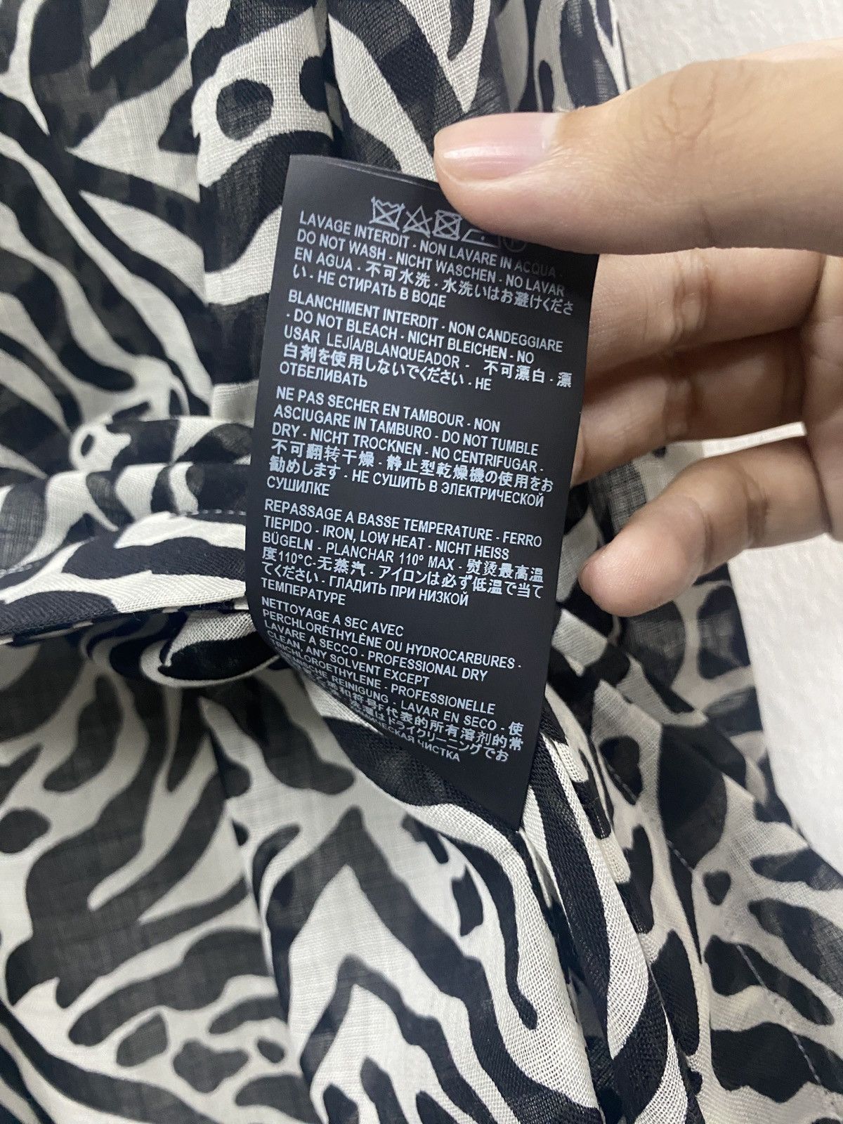 Hedi Slimane × Saint Laurent Paris × Yves Saint Laurent Saint Laurent Paris SS20 Zebra print shirt Size US S / EU 44-46 / 1 - 8 Thumbnail