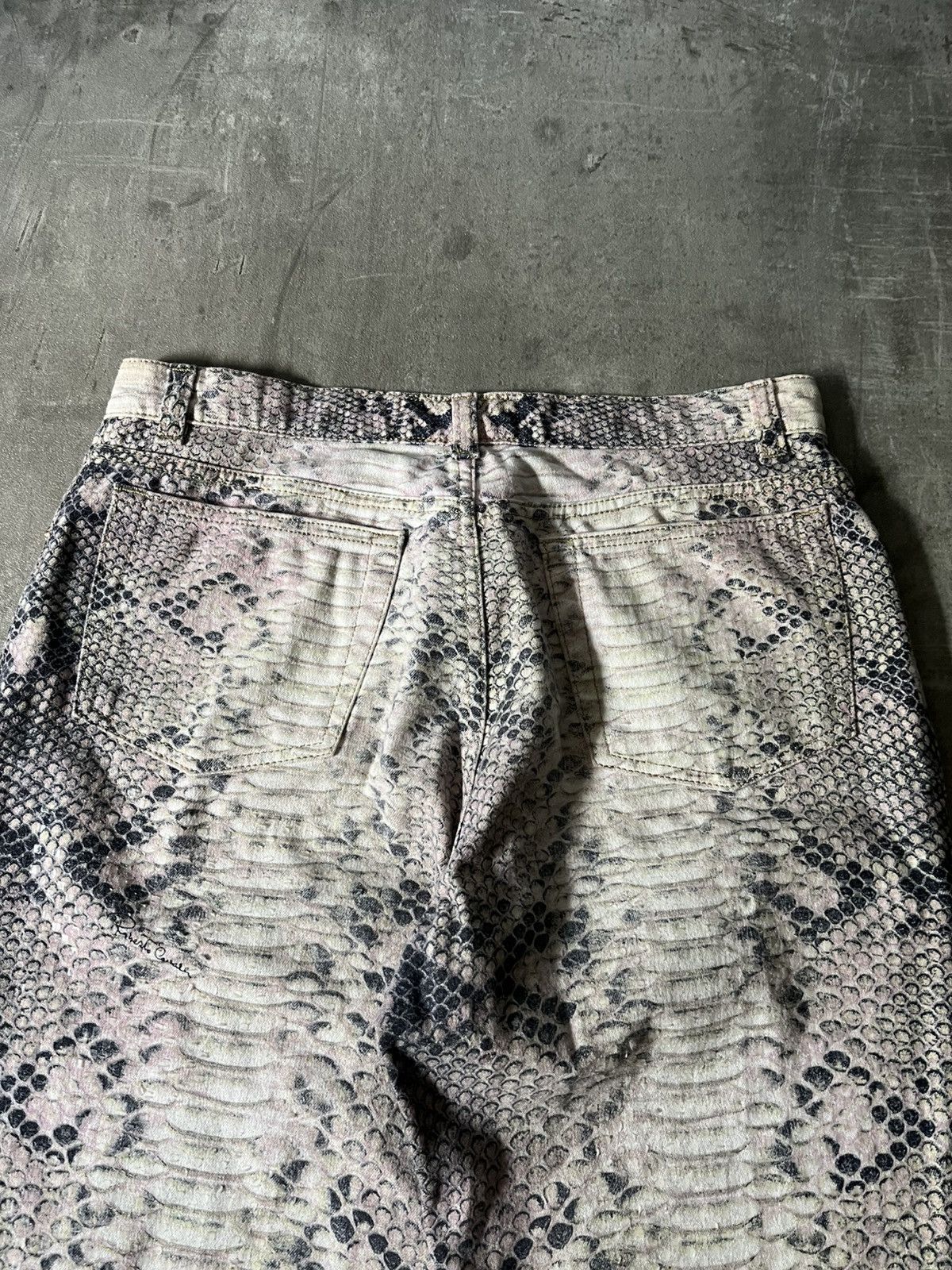 Roberto Cavalli Roberto Cavalli A/W 2002 Python effect pants very rare Size US 30 / EU 46 - 13 Thumbnail