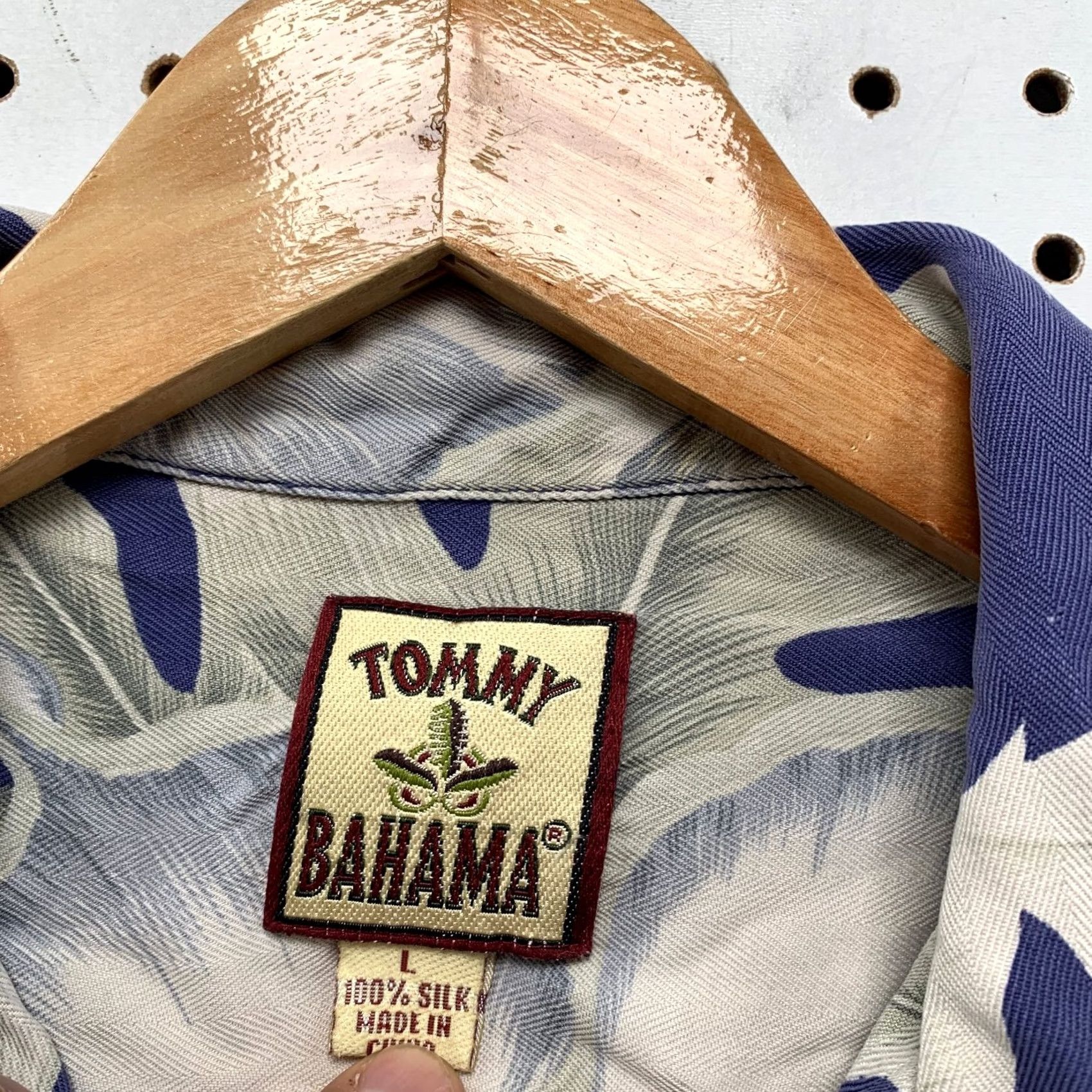 Tommy Bahama VINTAGE Tommy Bahama Button-Up Shirt Mens L Blue Floral Silk Aloha 100% Autumn? Size US L / EU 52-54 / 3 - 2 Thumbnail
