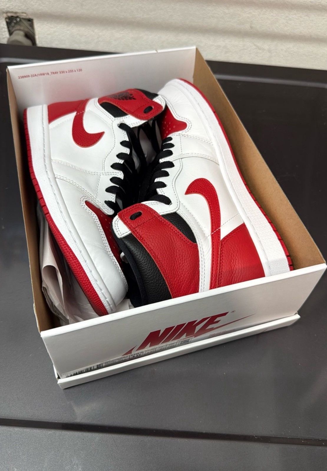 Pre-owned Heritage AJ1 (sz10.5)