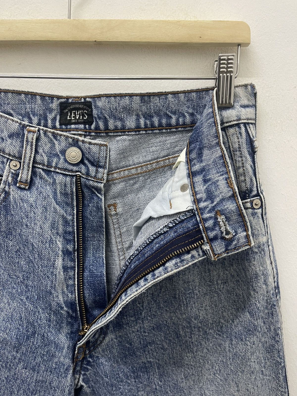 Levi's Vintage Clothing Rare Vintage LEVIS Big E Made in Japan J22 Size US 31 - 11 Thumbnail