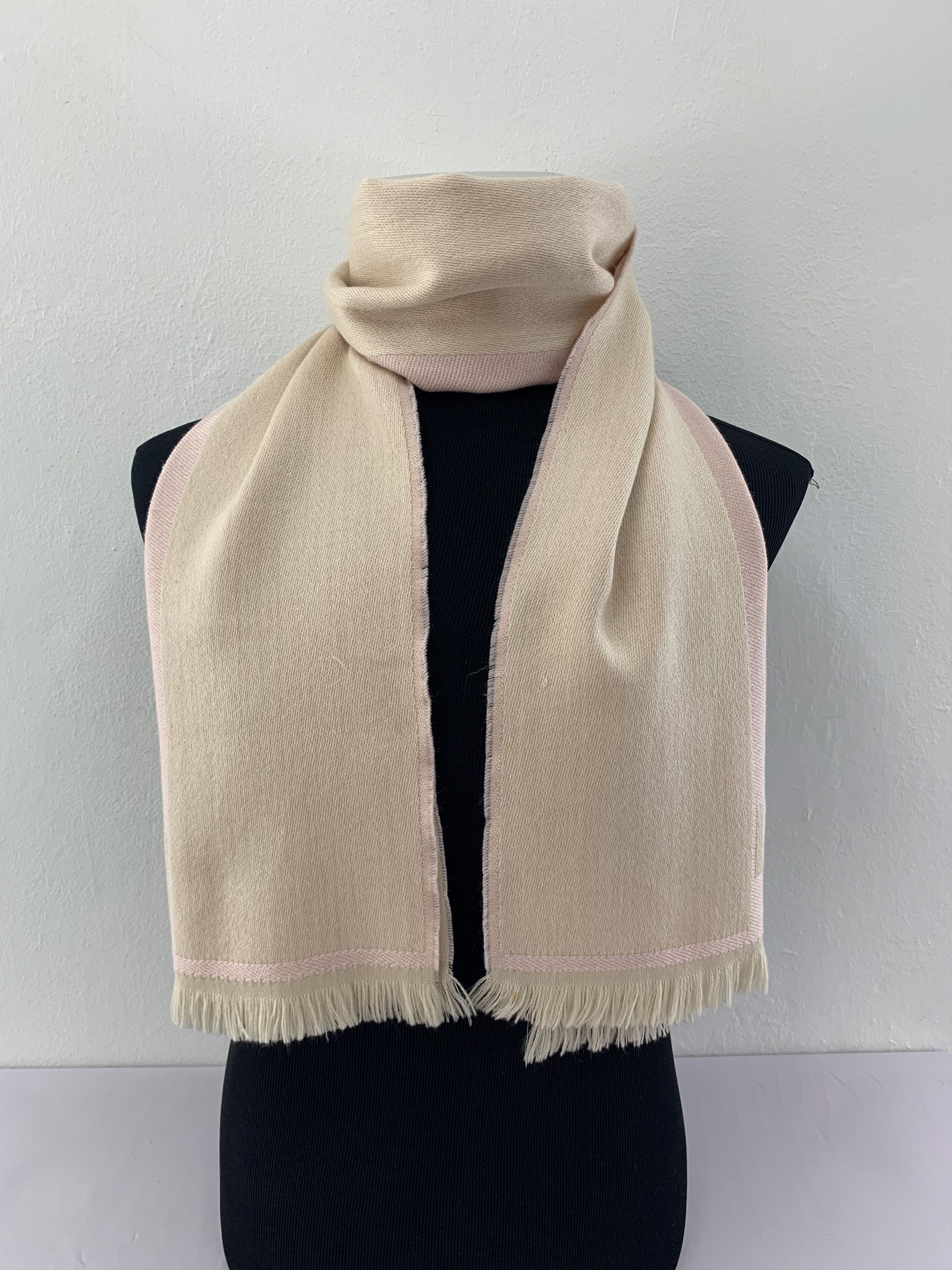 Vintage Vintage Fendi Scarf Wool Muffler Neck Wrap BL4093 Size ONE SIZE - 1 Thumbnail