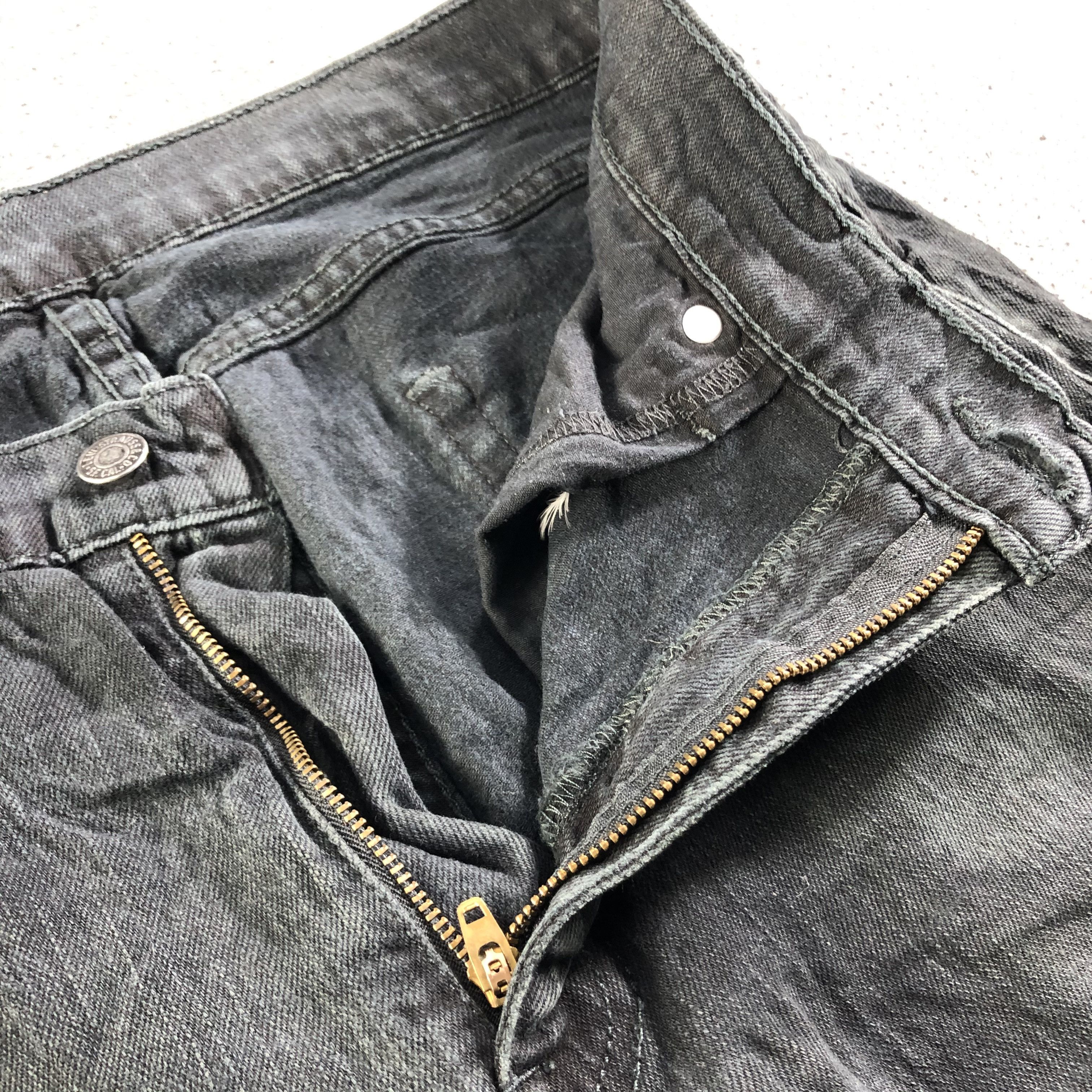 Levi's Vintage Faded Black Levis Jeans-J3096 Size US 33 - 8 Thumbnail