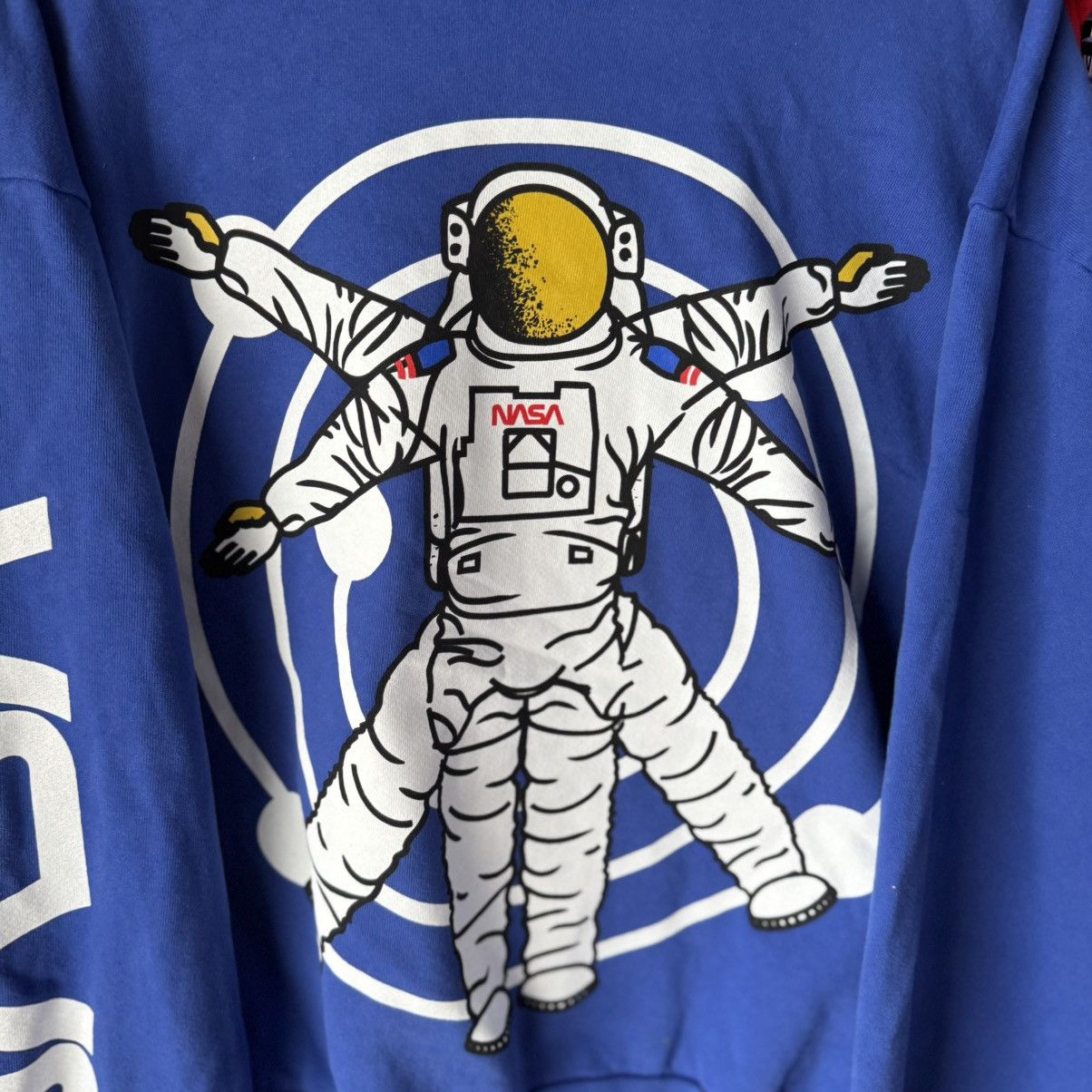 Kanye West × Kid Cudi × NASA Kid Cudi x NASA MERCH Concert Sweatshirt Astronaut The Moon Size US L / EU 52-54 / 3 - 3 Thumbnail