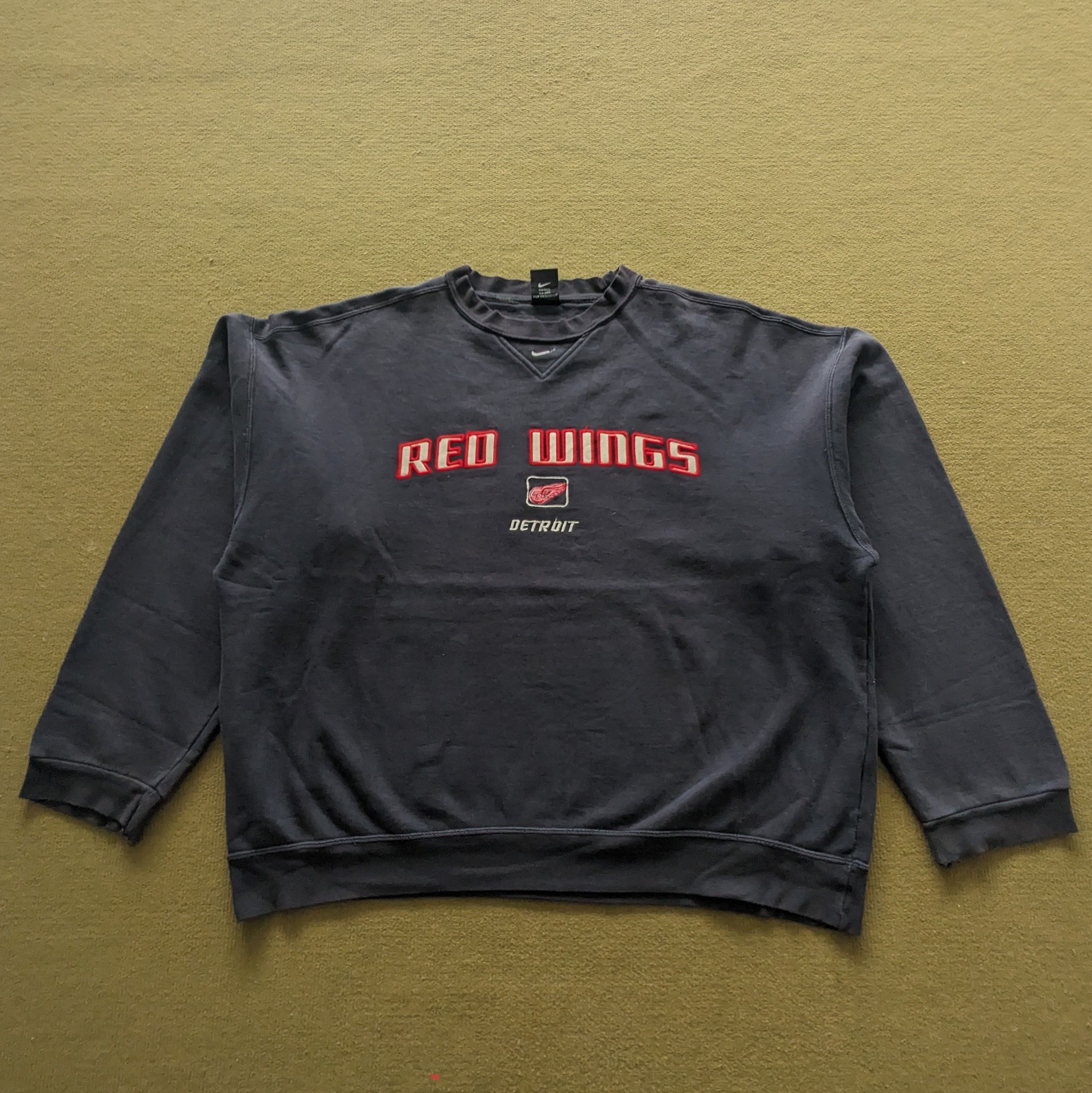 Nike Vintage NIKE Detroit Red Wings Hockey Team Sweatshirt Size US XL / EU 56 / 4 - 1 Thumbnail