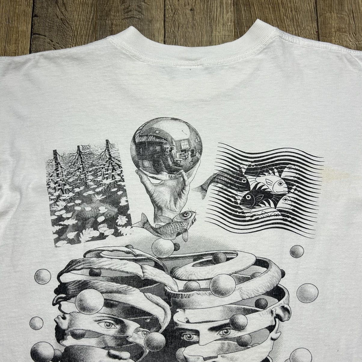 Vintage Vintage 90s M.C. Escher Graphic T-Shirt Art Tee 1991 Size XL Size US XL / EU 56 / 4 - 10 Thumbnail