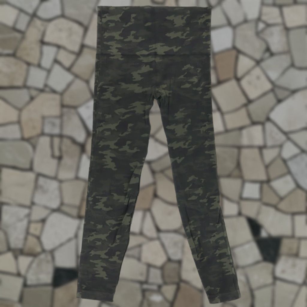 Spanx Spanx Look at Me Seamless Leggings Pants Green Camouflage Women's L Size 36" / US 14 / IT 50 - 1 Thumbnail