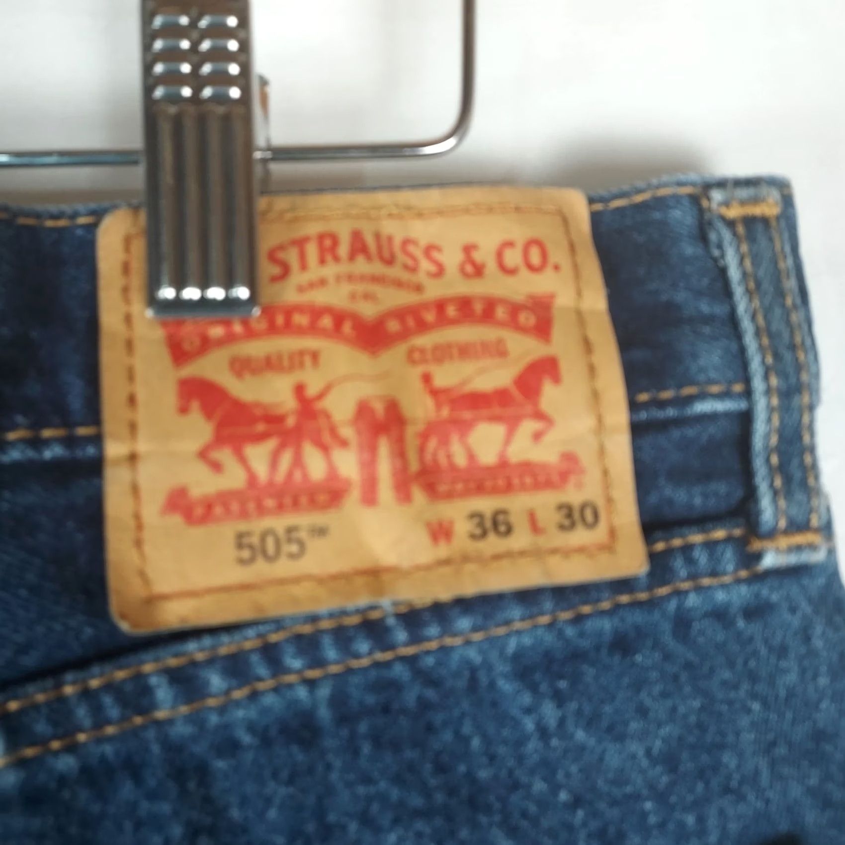 Levi's Levi's 505 Jeans Mens 36x30 Blue Denim Straight Leg Vintage Style Regular Fit 5-Pocket Size US 36 / EU 52 - 5 Thumbnail