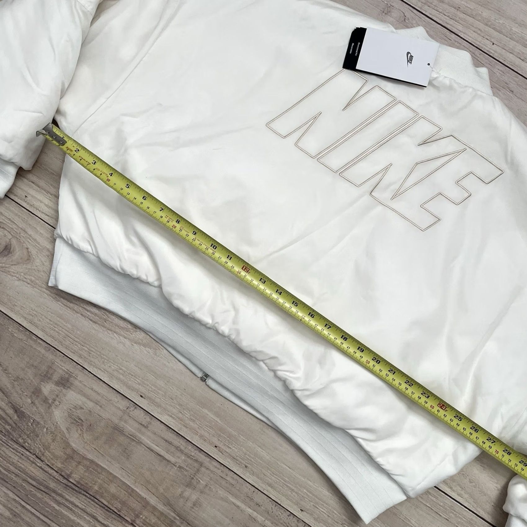 Nike VINTAGE? No – ignore. Reversible Faux Fur Satin Bomber Jacket Nike Women M White NWT FB8692-133 jacket Size M / US 6-8 / IT 42-44 - 7 Thumbnail