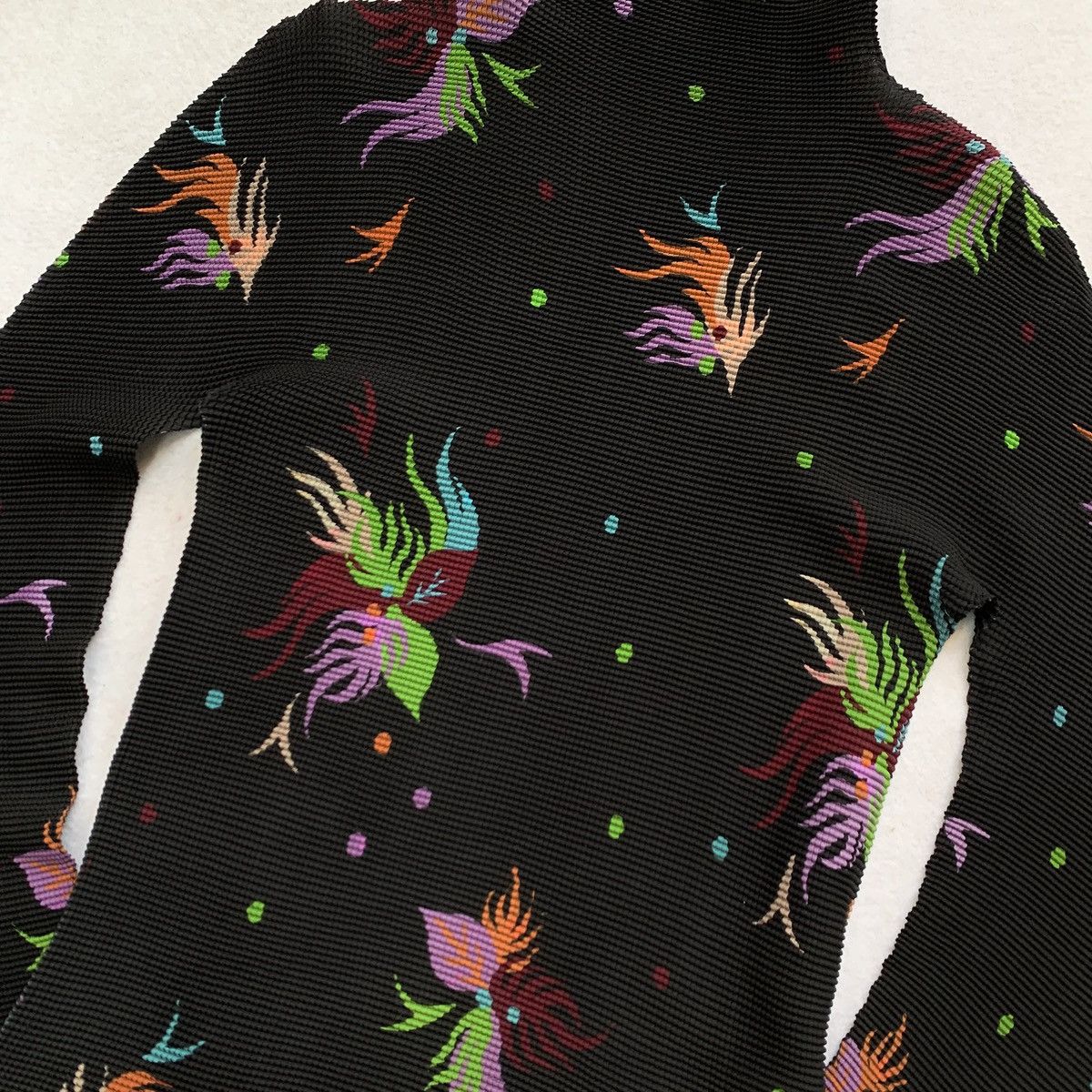 Issey Miyake Issey Miyake me SS2005 PhoenixOrigami Pleated Turtleneck Top Size S / US 4 / IT 40 - 3 Thumbnail