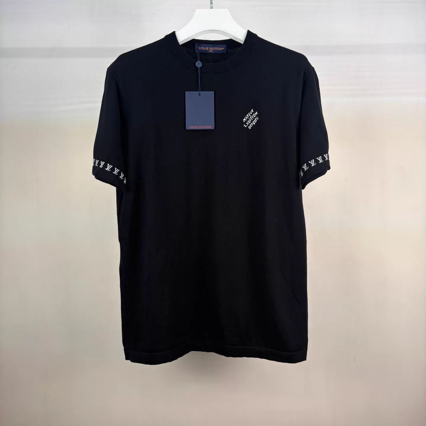 Louis Vuitton Louis Vuitton Pharrell Cuff Full Logo Knit Tee L Size US L / EU 52-54 / 3 - 1 Thumbnail