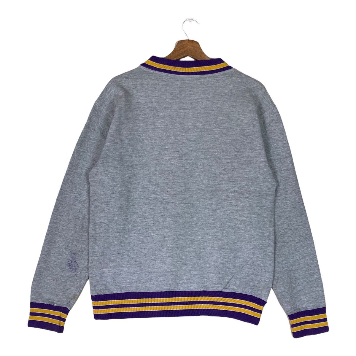 Vintage Vintage Universal Athletics Sportswear Pullover Jumper Size US L / EU 52-54 / 3 - 5 Thumbnail