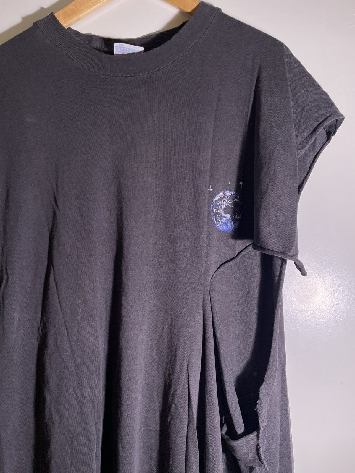 Vintage 90’s 2000’s Y2K VTG Vintage 2000 New Millennium Retro Tee Size US XXL / EU 58 / 5 - 8 Thumbnail