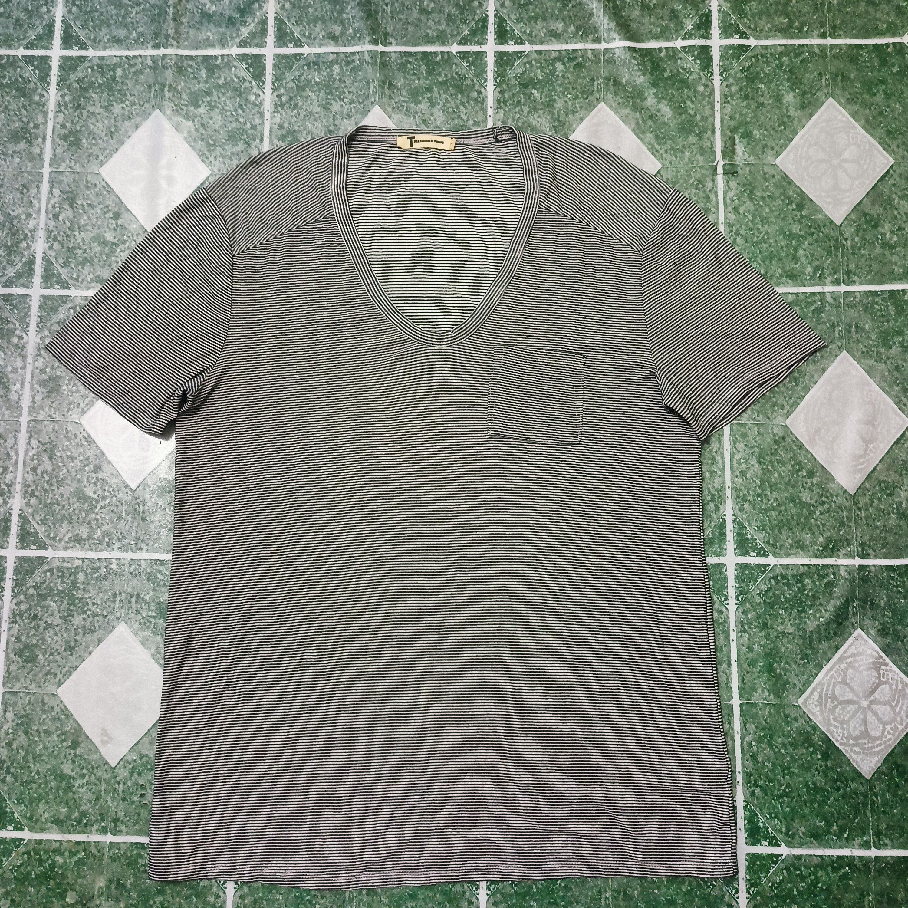 Alexander Wang Alexander Wang V neck T shirt striped single pocket Size S / US 4 / IT 40 - 1 Thumbnail