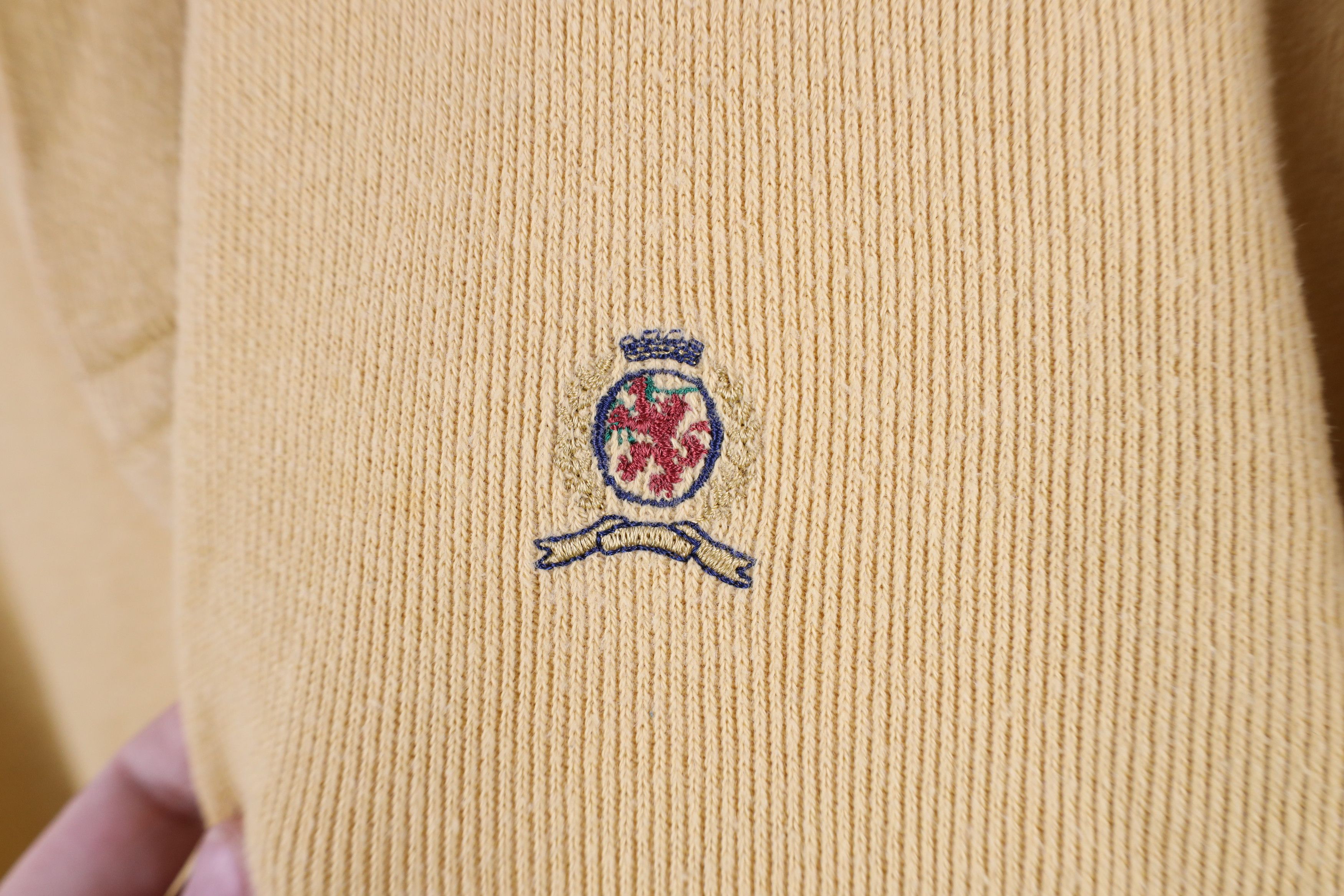 Tommy Hilfiger × Vintage Vintage 90s Tommy Hilfiger Heavy Knit Long Sleeve Polo Shirt Size US XL / EU 56 / 4 - 4 Thumbnail