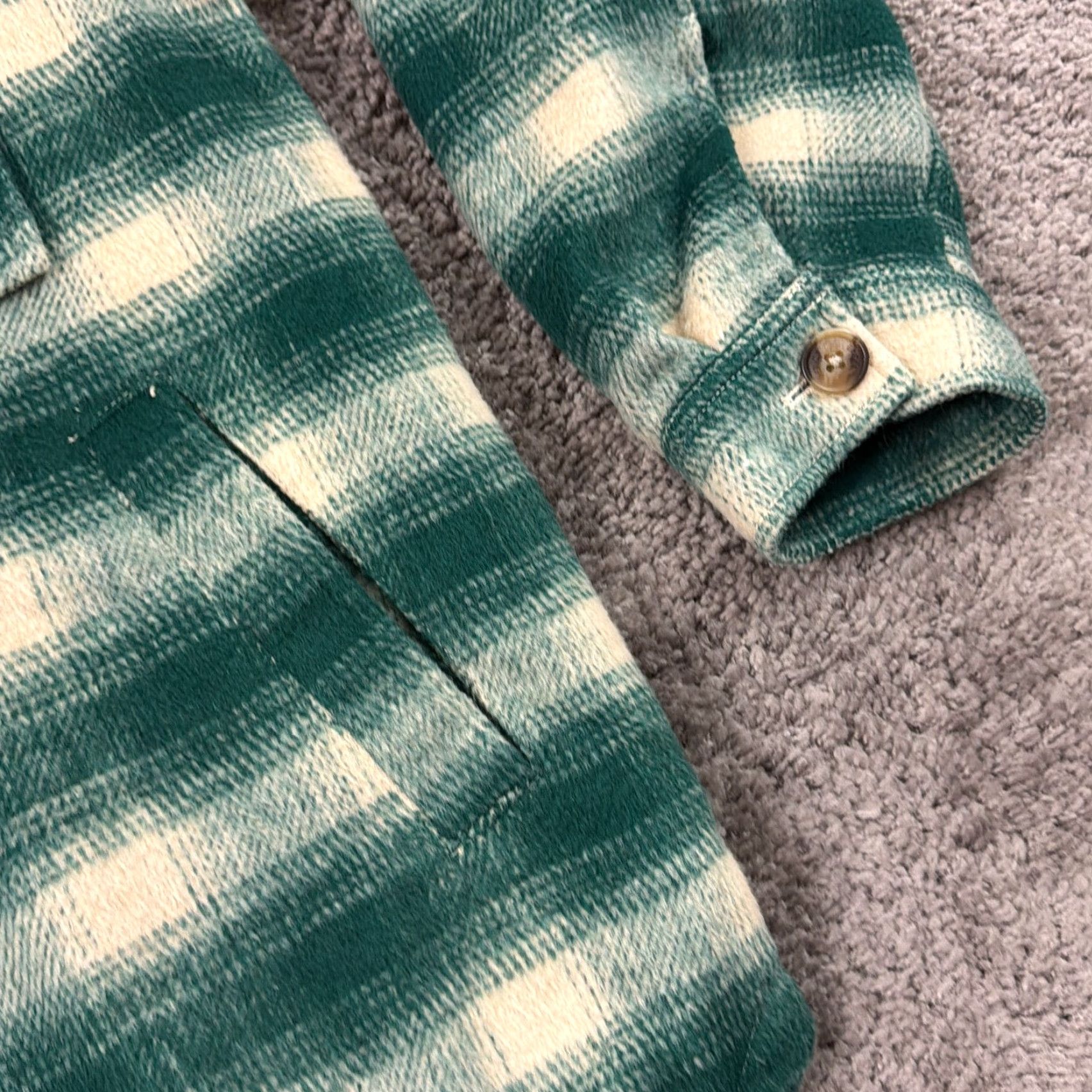 American Eagle Outfitters VINTAGE American Eagle Outfitters Jacket Mens S Green Plaid Flannel Sherpa Lined Shacket Size US S / EU 44-46 / 1 - 3 Thumbnail