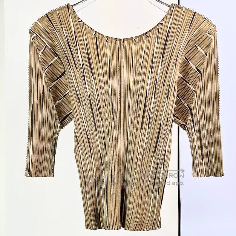 Issey Miyake Issey Miyake Green Short Sleeve Top Size S / US 4 / IT 40 - 1 Thumbnail