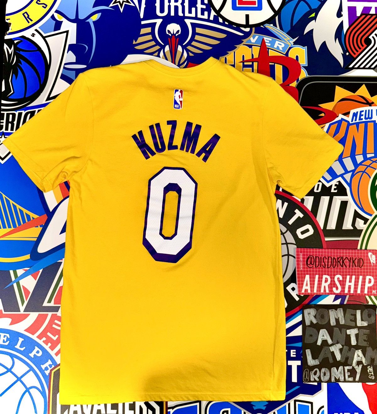 Nike Gold/Yellow Los Angeles Lakers Kyle Kuzma #0 Nike Jersey Tee Size US S / EU 44-46 / 1 - 2 Thumbnail