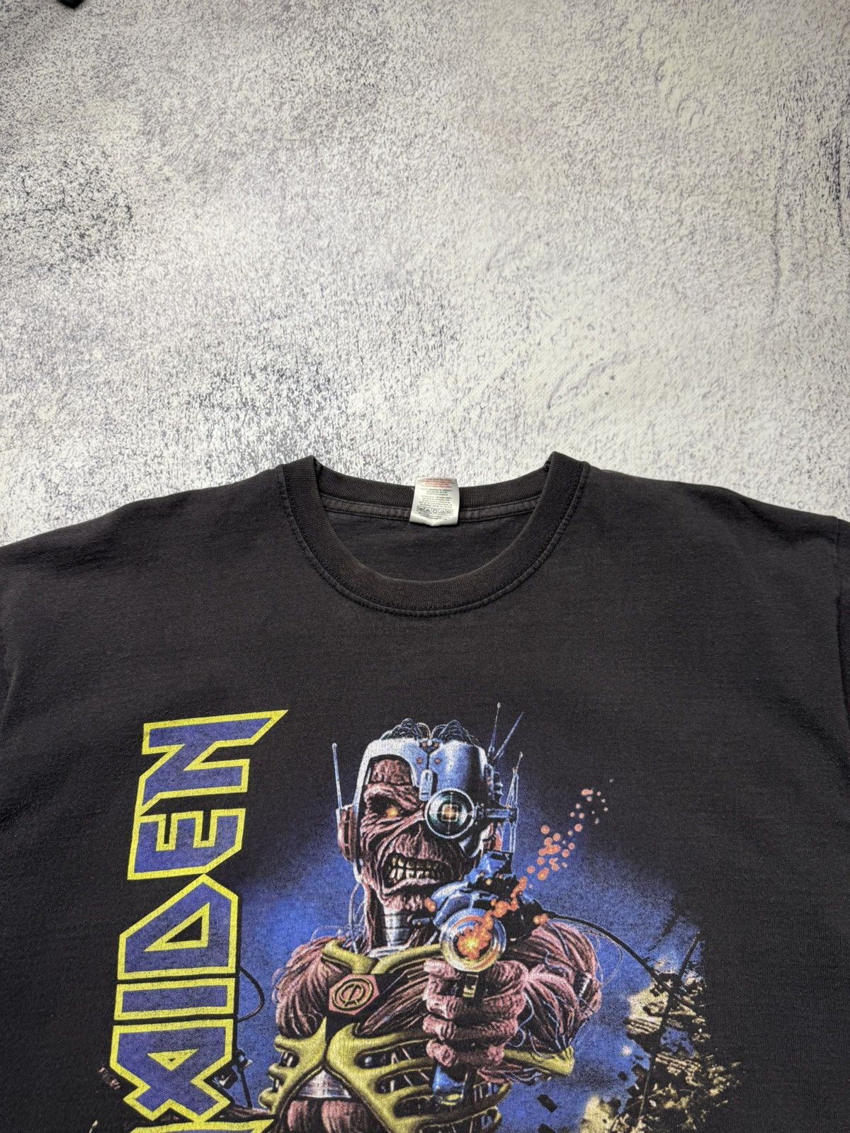 Iron Maiden Vintage Iron Maiden Distressed Tour Tshirt 90s Size US XL / EU 56 / 4 - 5 Thumbnail