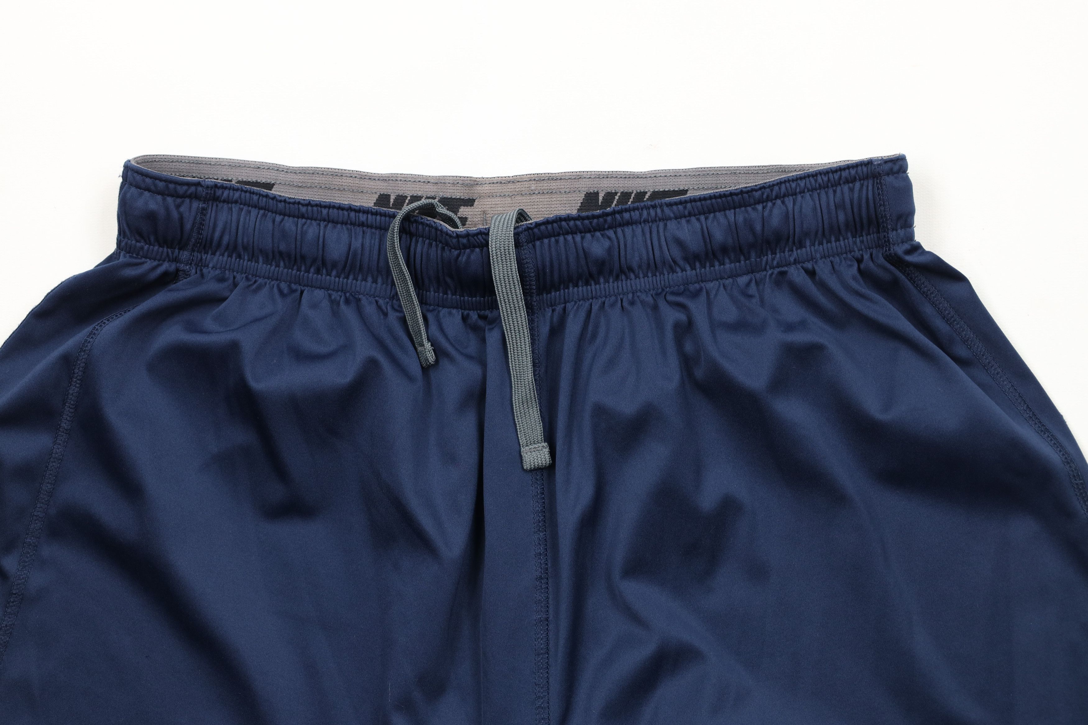 Nike × Vintage Vintage Y2K Nike Faded Scott Mini Swoosh Basketball Shorts Size US 34 / EU 50 - 2 Thumbnail