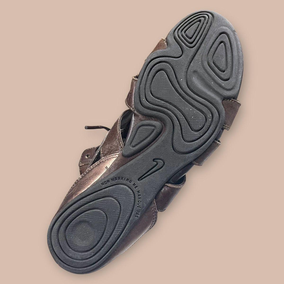 Nike NIKE WMNS GLADIATOR SANDALS Size US 6 / EU 39 - 14 Thumbnail